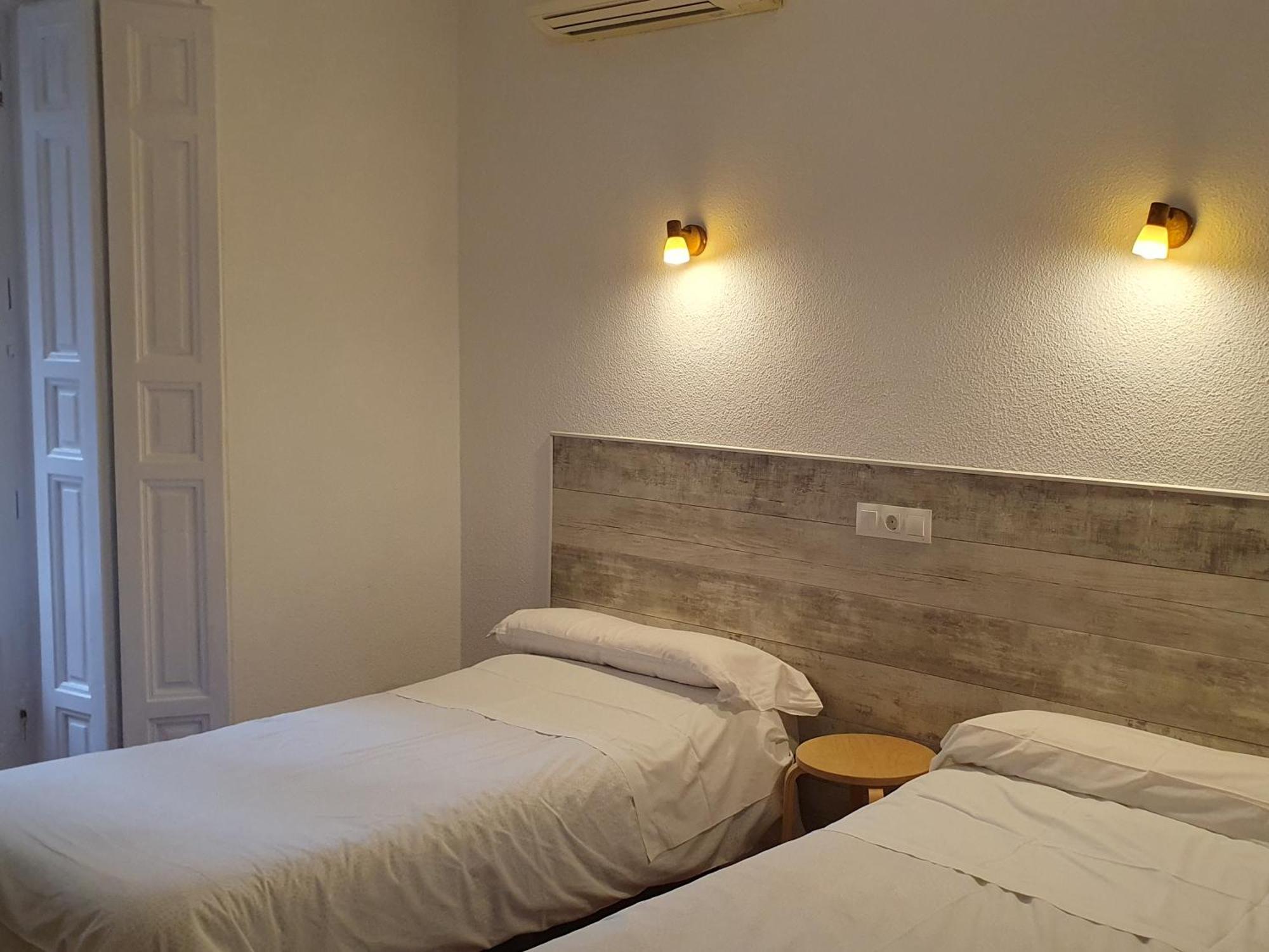 Hostal Ginebra -Madrid Centro Gran Via Sol- Ngoại thất bức ảnh
