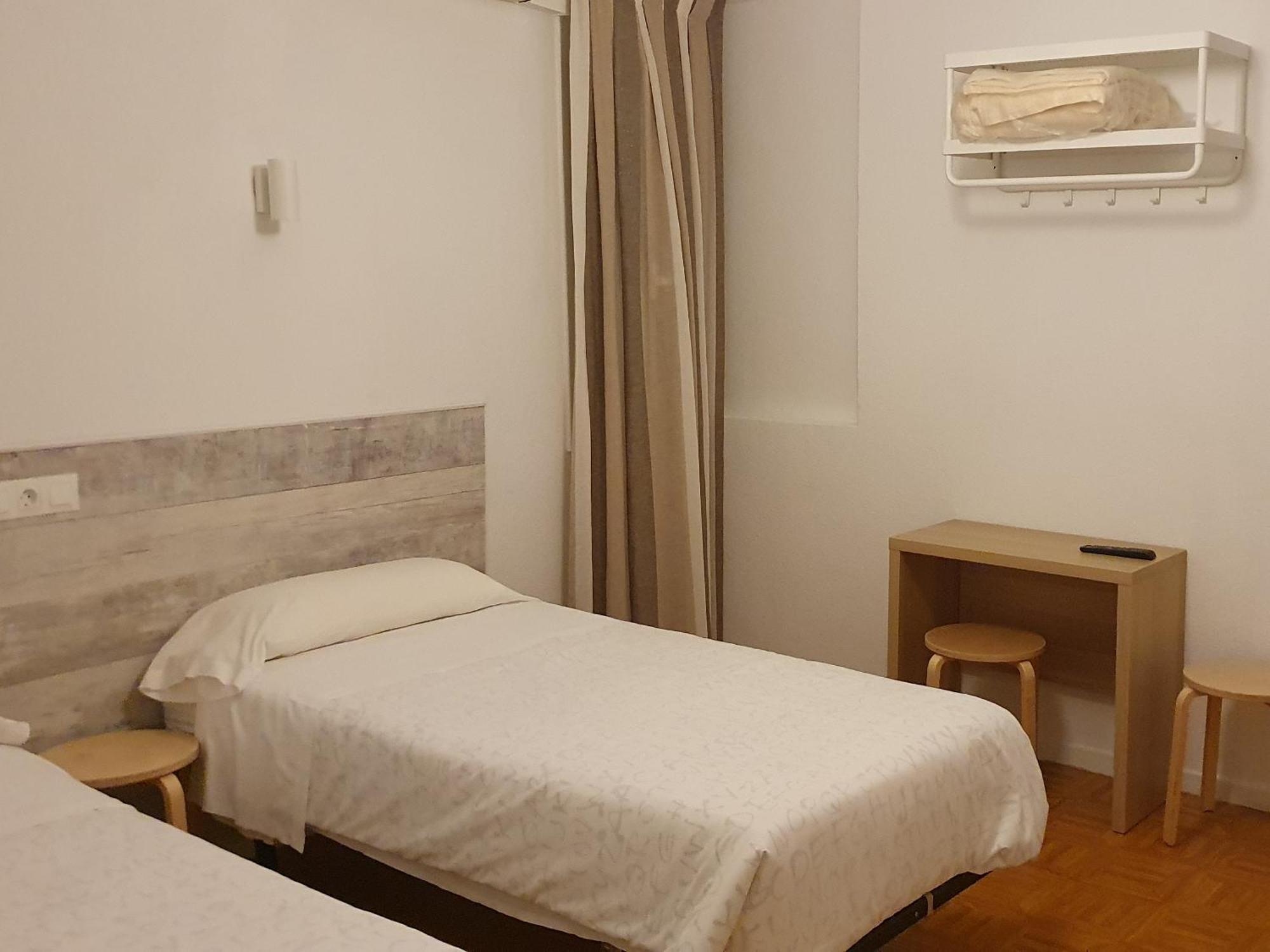 Hostal Ginebra -Madrid Centro Gran Via Sol- Ngoại thất bức ảnh
